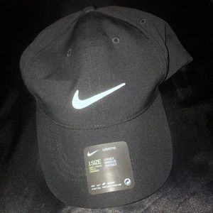 black unisex nike cap